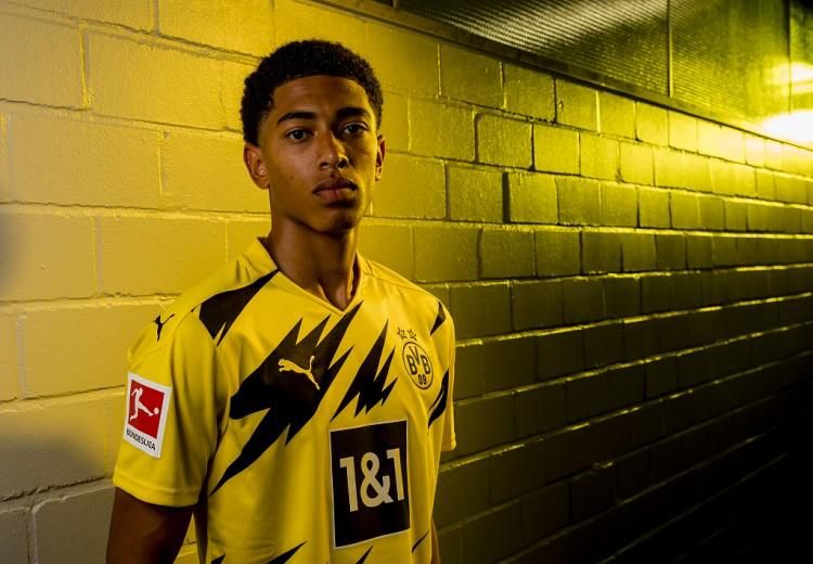 中超9／10月最佳阵容：卡扎伊什维利领衔，吴曦、吕焯毅入选（中超9-10月最佳阵容出炉：卡扎伊什维利领衔，吴曦、吕焯毅在列）