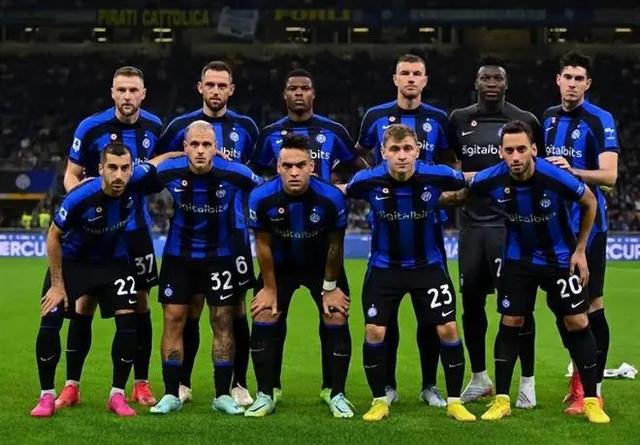 兰克尔-泽在上周举办婚礼，此前他与青岛海牛闹得不欢而散（与青岛海牛不欢而散后，兰克尔-泽上周步入婚姻殿堂）