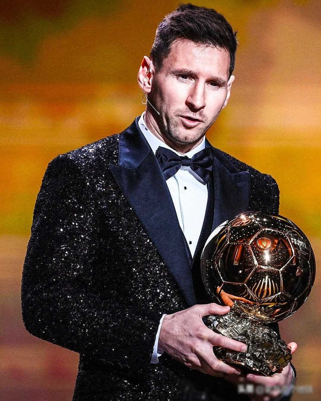 全队为他让出最佳出手机会（全员为他腾出最优出手空间）