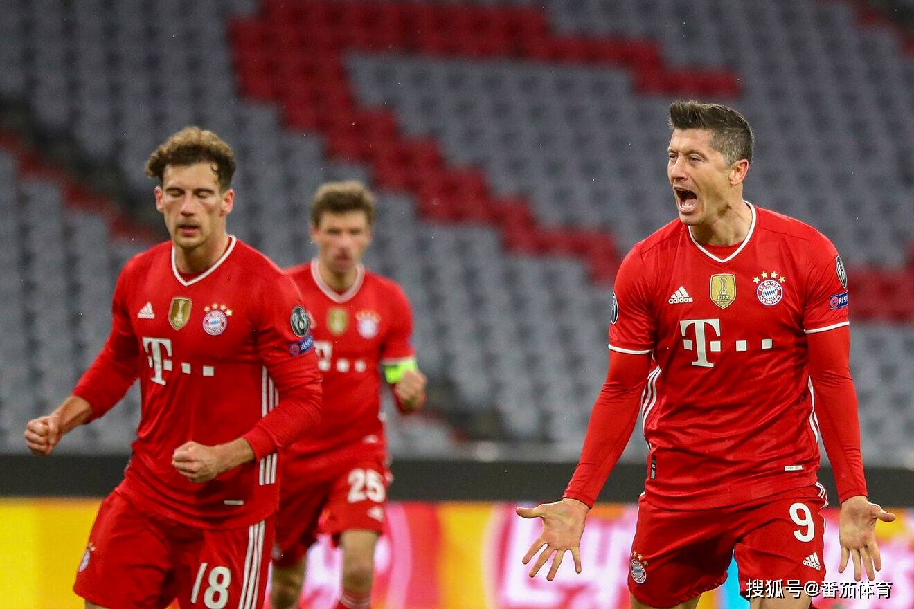 两将回应保罗事件：训练馆没他安静不少 他对自己和队友要求极高（两将谈及保罗风波：他不在训练馆更清静 对自我与队友标准极高）