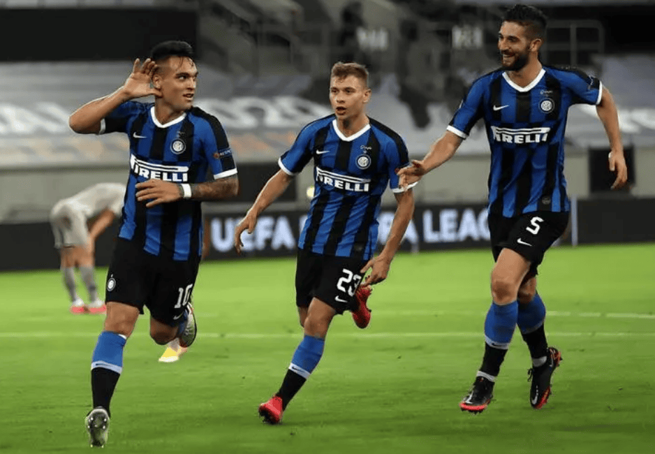 阿斯报：皇马希望与维尼修斯续约，双方正在努力达成最终协议（阿斯报：皇马欲与维尼修斯续约，双方正推进最终协议达成）