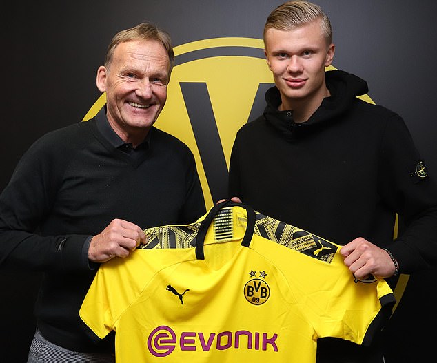 CBA杯战报：王哲林17分7板，上海111-72狂胜四川