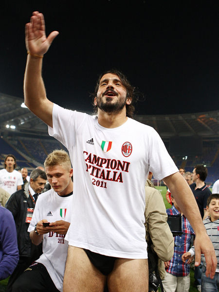 拜仁3比1逆转葡萄牙体育，欧冠小组赛六轮全胜（拜仁3-1翻盘葡萄牙体育，欧冠小组赛豪取六连胜）