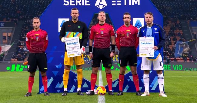 篮球火箭主力后卫被评为月最佳球员（火箭队首发后卫当选本月最佳球员）