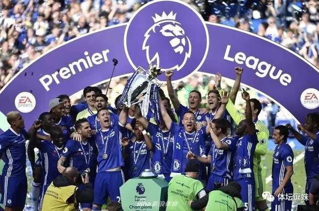 氛围不错，美国季前赛顺利收官后曼联球员集体团建（美国行完美收官，曼联众将集体团建氛围拉满）