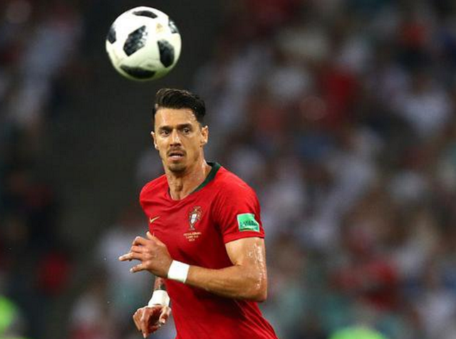 本菲卡2-0那不勒斯，里奥斯传射，巴雷罗破门（里奥斯传射、巴雷罗破门，本菲卡2-0战胜那不勒斯）