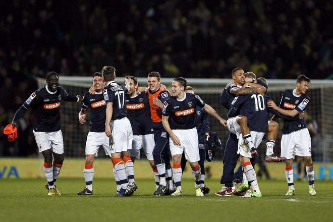 巴萨官方：欧冠对法鹰将检查穿客队球衣者身份，排除非法购票（巴萨官宣：欧冠战法鹰将核验穿客队球衣者身份，严查非法购票）